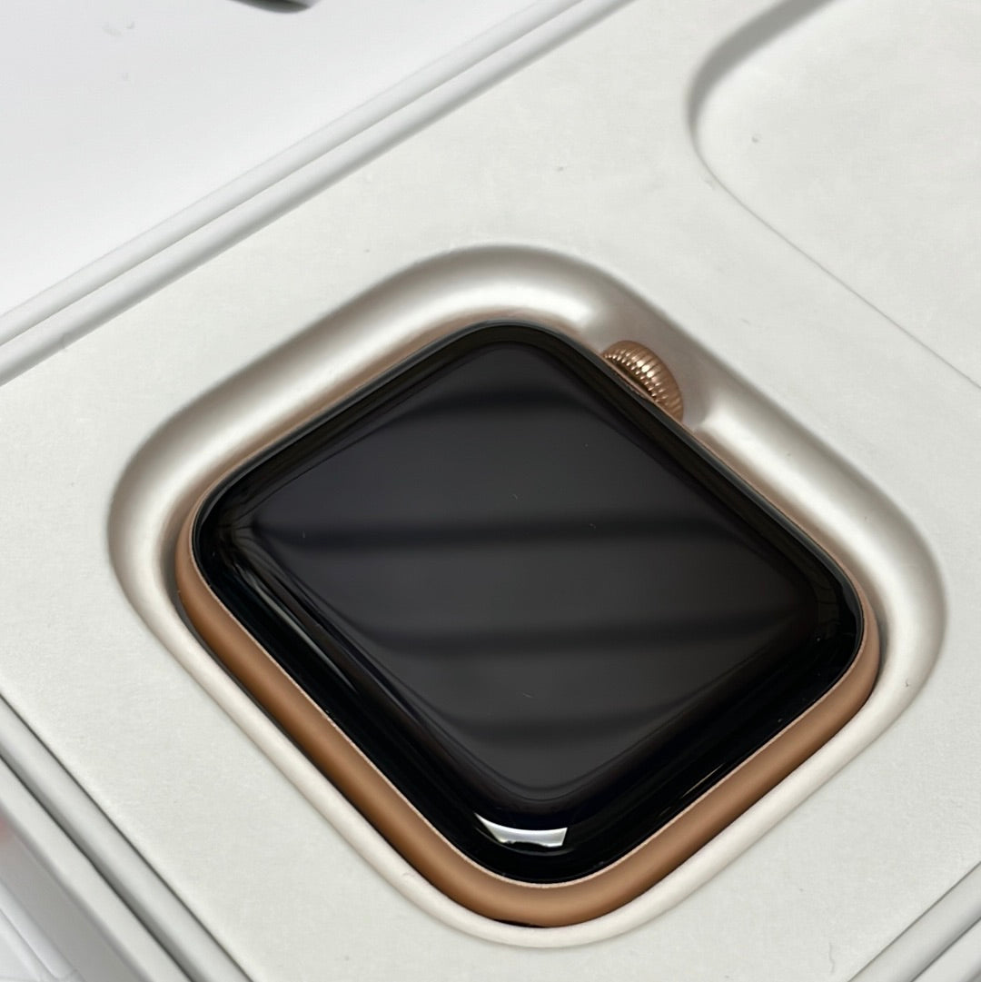 Apple Watch SE 1st Gen (GPS + Cellular) Alum 40MM Gold Pristine Condition REF#52072