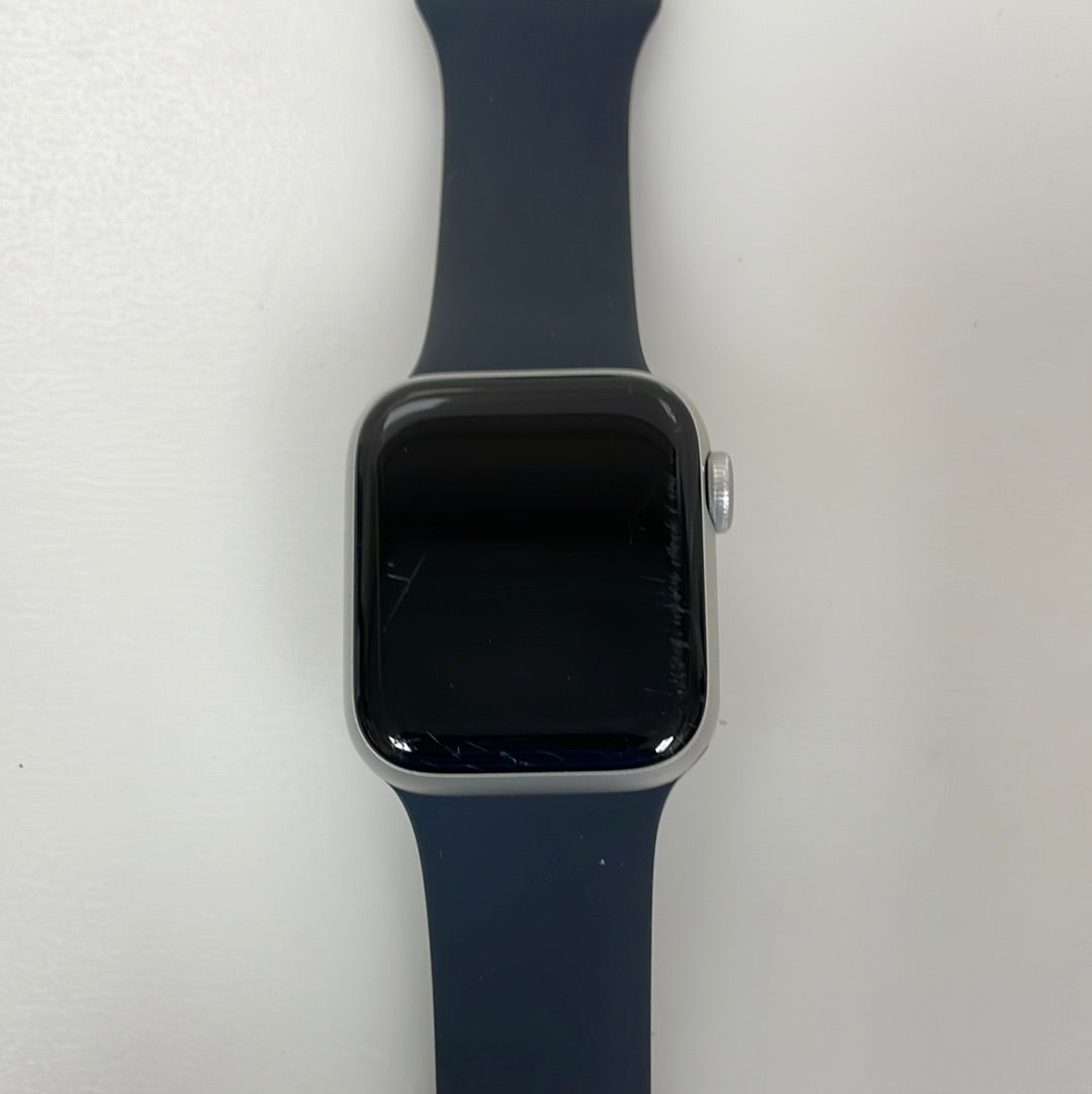 Apple Watch SE 1st Gen GPS Alum 40mm Silver Acceptable Condition REF#51422
