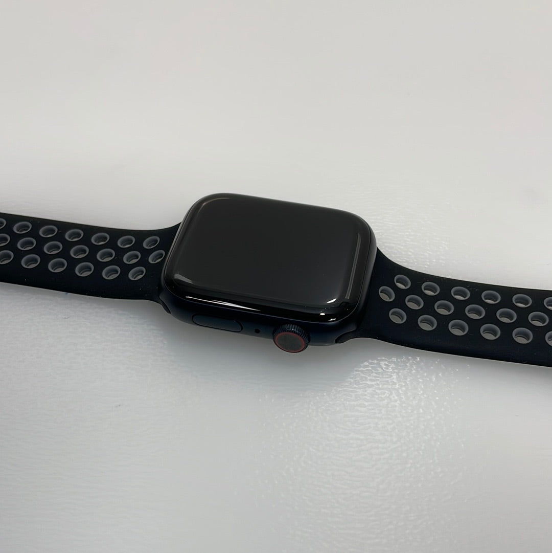 Apple Watch Nike Series 7 GPS + Cellular 45mm Midnight Aluminium Case with Nike Sport Band Pristine Condition REF#50505