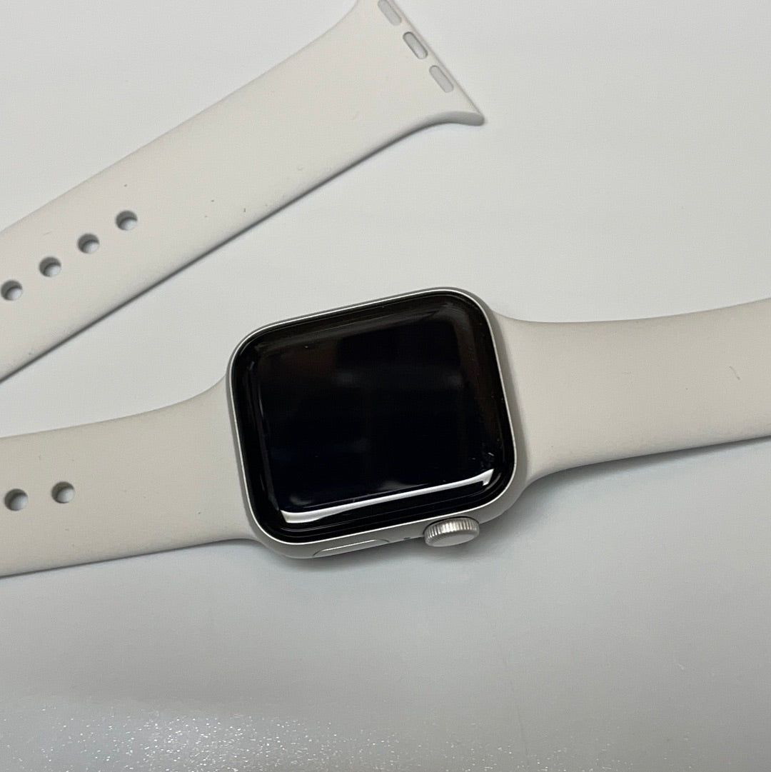 Apple Watch SE GPS Alum 40mm Silver Good Condition REF#45981