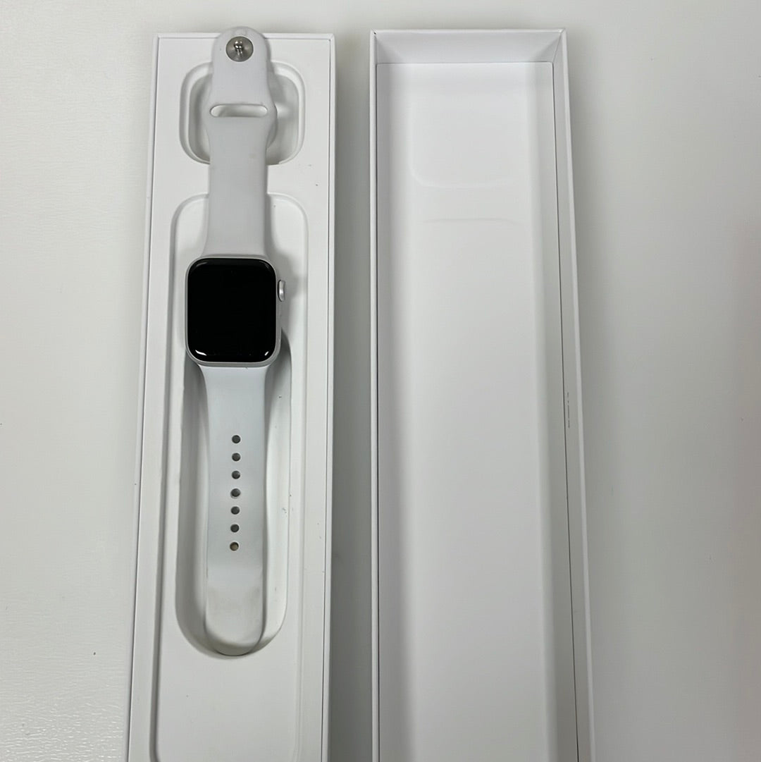 Apple Watch SE GPS Alum 40mm Silver Good Condition REF#53489