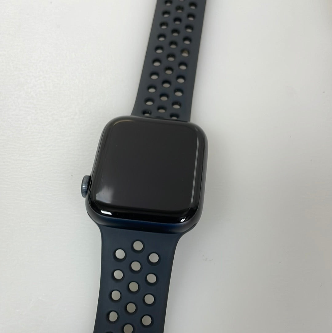 Apple Watch Series 4 GPS 44mm Space Grey Good Condition REF#47035